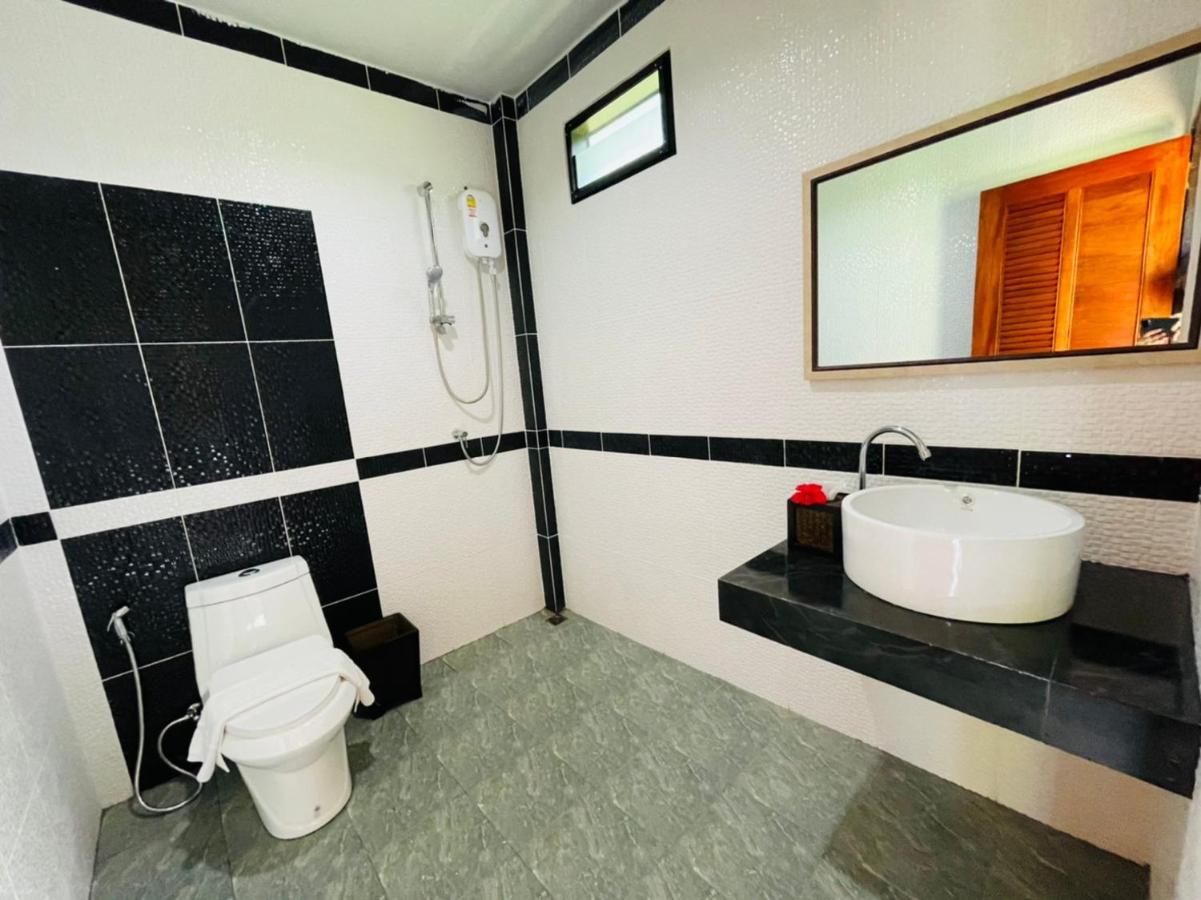 Phurin Thara Resort Ko Lanta Eksteriør billede