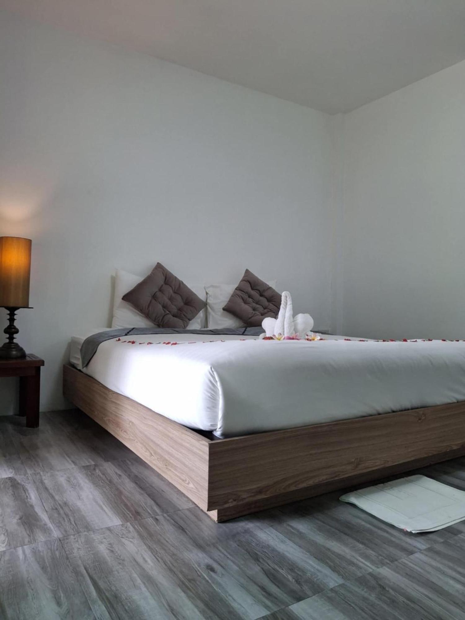 Phurin Thara Resort Ko Lanta Eksteriør billede